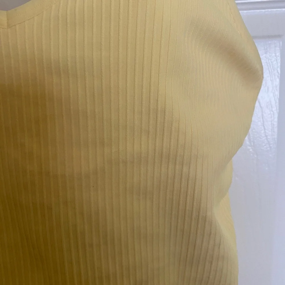 Nike Dry Fit Yellow Ribbed Tank Top NWT Shelf Bra